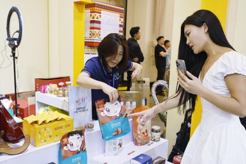 喀什地区代表团来第六届对口地区特色商品展销会了,这些产品让人爱了爱了